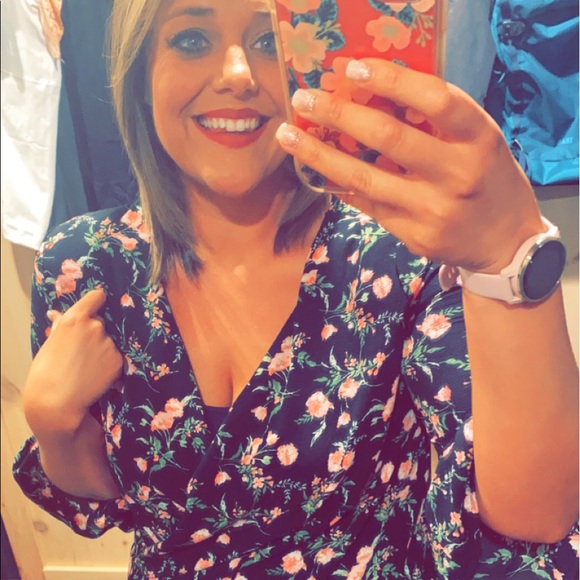 Meet your Posher, Holli - Picture 3 of 3